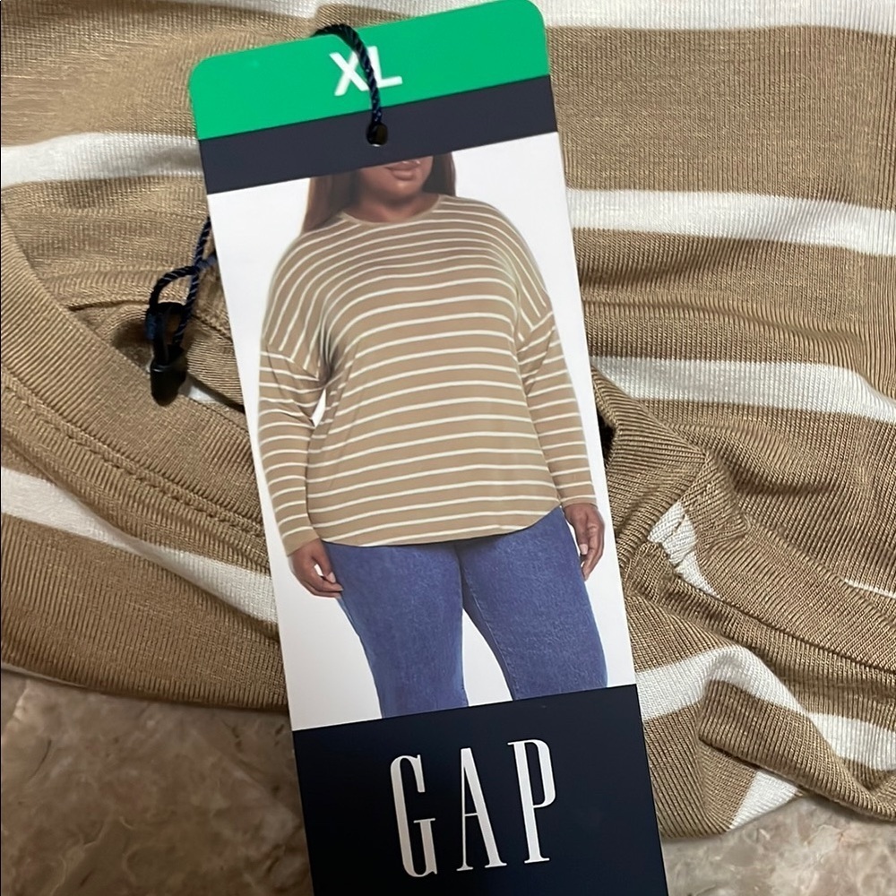 GAP Cream Tan Boxy Long Sleeve Hoodie